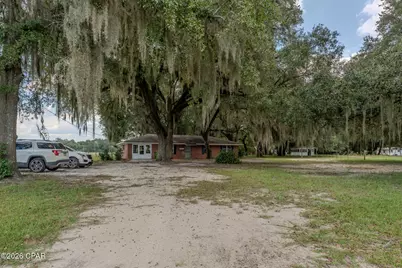 5728 Snowhill Road, Malone, FL 32445 - Photo 5
