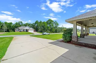 6685 Indian St, Navarre, FL 32566 - Photo 3