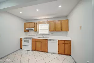 406 Dolphin St, Panama City Beach, FL 32413 - Photo 9