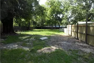 319 Harden Cir, Wewahitchka, FL 32465 - Photo 23