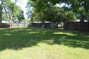 319 Harden Cir, Wewahitchka, FL 32465 - Photo 17