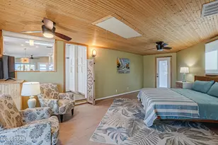 1 Dolphin Ln, Panama City Beach, FL 32408 - Photo 1