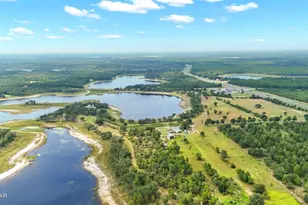 15702 Hwy 77, Southport, FL 32409 - Photo 13