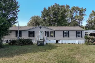 8365 Angie Cir, Panama City, FL 32404 - Photo 3
