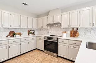 8011 Blanche Dr, Panama City, FL 32404 - Photo 5