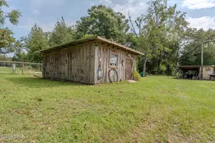 5300 Wintergreen Rd, Bascom, FL 32423 - Photo 5