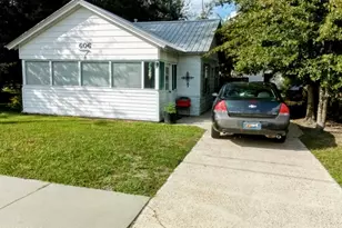 606 W 10th St, Lynn Haven, FL 32444 - Photo 1