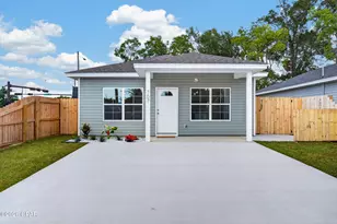 707 E 10th Ct, Panama City, FL 32401 - Photo 1
