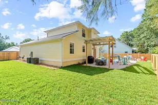 805 Lyndell Way, Panama City Beach, FL 32407 - Photo 13