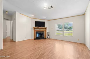586 Hickory Bluff Dr, Southport, FL 32409 - Photo 7