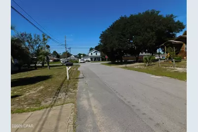 22421 Lakeview Lane, Panama City Beach, FL 32413 - Photo 33