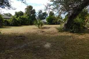 22421 Lakeview Ln, Panama City Beach, FL 32413 - Photo 5