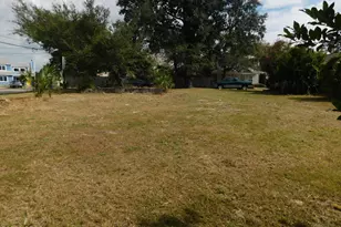 22421 Lakeview Ln, Panama City Beach, FL 32413 - Photo 7