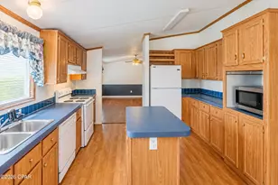 3772 Atlantis Dr, Southport, FL 32409 - Photo 5