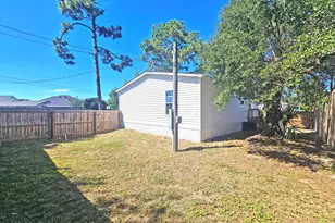 2151 W 29th Ct, Panama City, FL 32405 - Photo 37