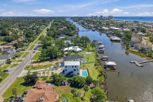 8811 N Lagoon Dr, Panama City Beach, FL 32408 - Photo 3