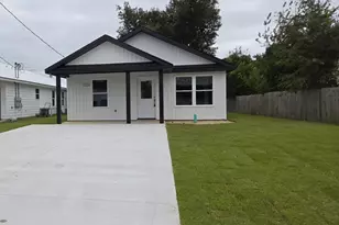 1026 Mulberry Ave, Panama City, FL 32401 - Photo 1