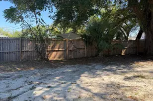 1905 W 17th St, Panama City, FL 32405 - Photo 9