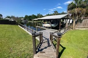 722 Goose Bayou Rd, Lynn Haven, FL 32444 - Photo 3