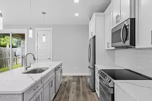 8429 Warner Pl, Panama City, FL 32408 - Photo 9