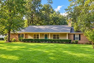 4662 The Oaks Dr, Marianna, FL 32446 - Photo 1