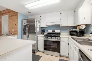 174 W Leslie Ln, Panama City Beach, FL 32407 - Photo 9