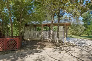 2825 Jackson Bluff Rd, Marianna, FL 32446 - Photo 37