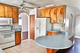 329 W 34th Pl, Panama City, FL 32405 - Photo 3
