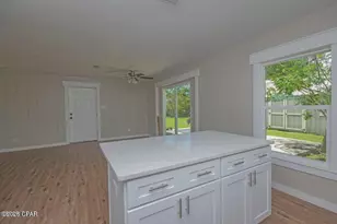 3119 W 23rd Ct, Panama City, FL 32405 - Photo 9
