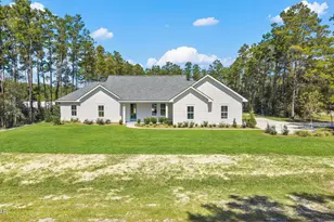 1802 Kingslee Dr, Southport, FL 32409 - Photo 1