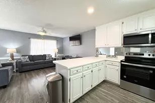 17462 Front Beach Rd, Panama City Beach, FL 32413 - Photo 11
