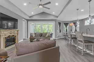 9296 Escape Ave, Panama City Beach, FL 32413 - Photo 5