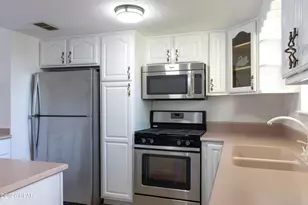 142 Robin Ln, Panama City Beach, FL 32407 - Photo 3