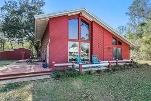 377 W Lakeview Dr, Wewahitchka, FL 32465 - Photo 1