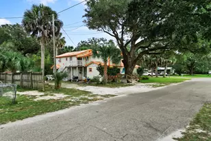 2558 McKinnon St, Port Saint Joe, FL 32456 - Photo 1