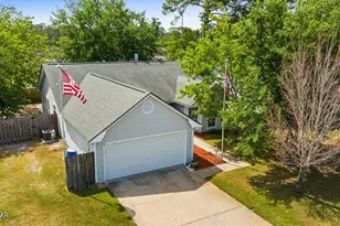 142 Heritage Cir, Panama City Beach, FL 32407 - Photo 1