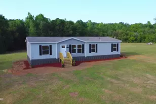 1092 First Ave Ave, Graceville, FL 32440 - Photo 1