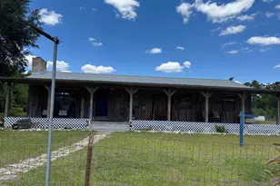 3040 Wyatt Dr, Chipley, FL 32428 - Photo 1