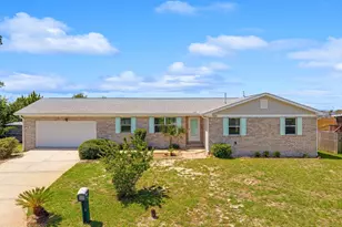 1556 Donna Ave, Panama City, FL 32404 - Photo 1