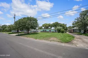 219 Woodlawn Dr, Panama City Beach, FL 32407 - Photo 1