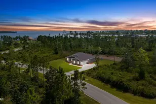 902 Captain Way, Panama City, FL 32404 - Photo 1