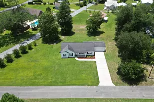 5373 Ezell St, Graceville, FL 32440 - Photo 1