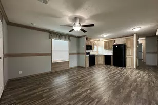 10136 Davenport Ave, Youngstown, FL 32466 - Photo 1