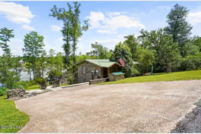 2684 Lakeview Circle, Alford, FL 32420 - Photo 1