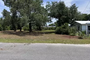 18 Wood Ave, Panama City, FL 32404 - Photo 1