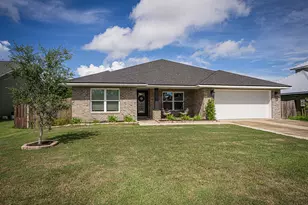 4711 Shannon Ln, Panama City, FL 32404 - Photo 1