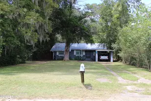 3310 Jackson Ave, Vernon, FL 32462 - Photo 1