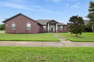 3800 Cedar Park Dr, Panama City, FL 32404 - Photo 1