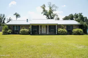 4908 Davis Dr, Marianna, FL 32446 - Photo 1