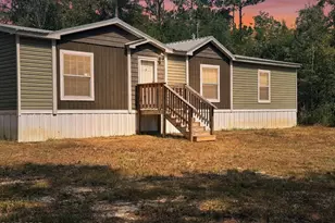 1818 Kaham Ln, Grand Ridge, FL 32442 - Photo 1